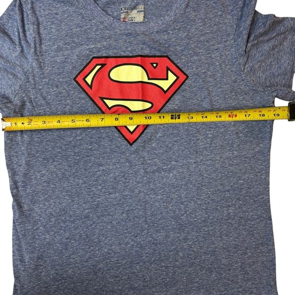 Under Armour Size Lg DC Comics Superman Semi Fitted Women T-Shirt - Picture 6 of 6